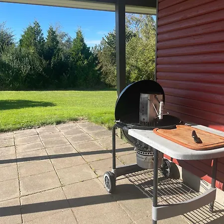 Scandinavian Family Escape *